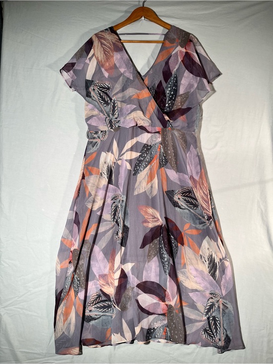 City Chic Dresses & Skirts - City Chic Flowy Lavender and Coral Leaf-Print Midi Dress -Size 16